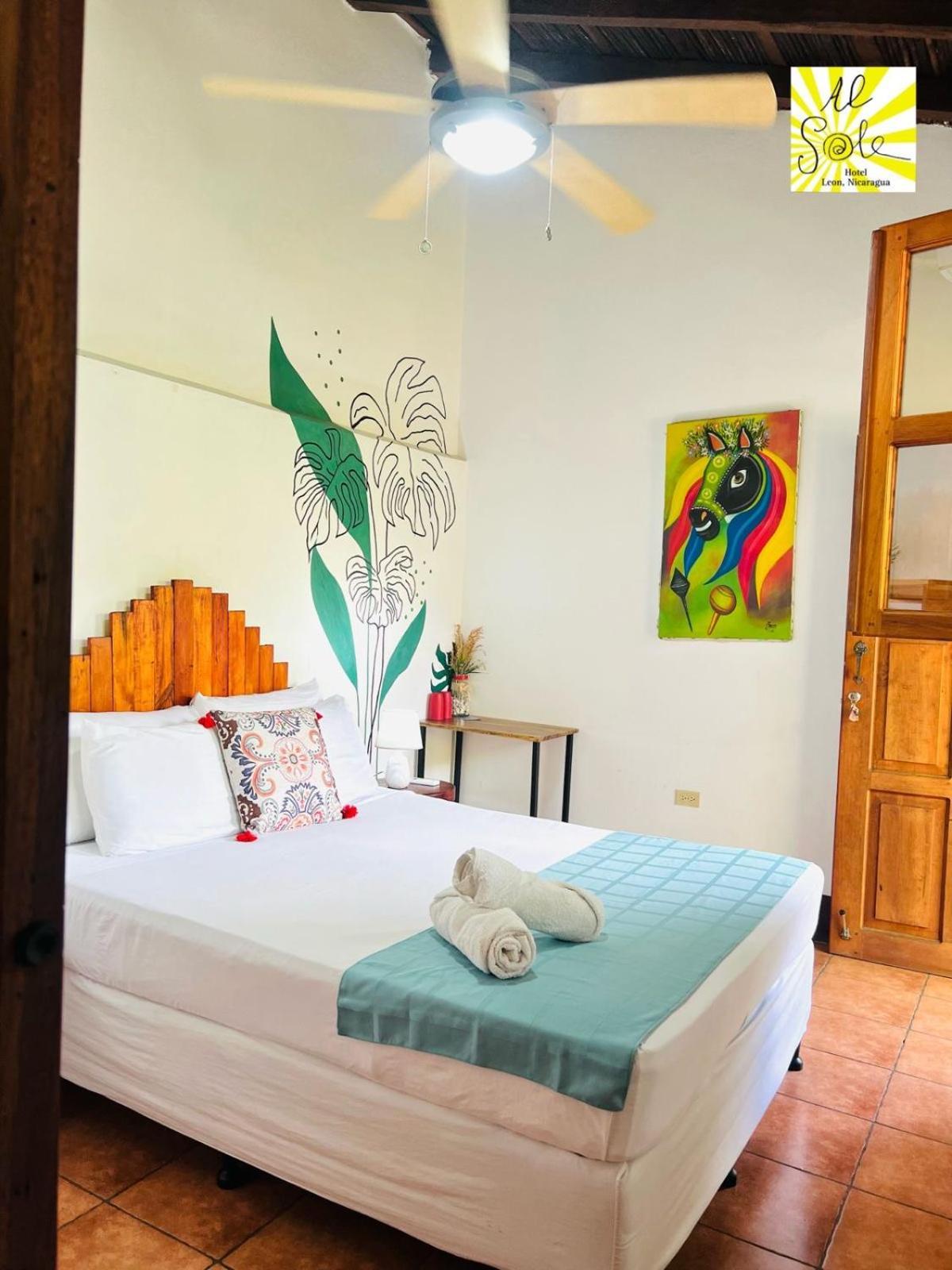 Hotel Al Sole León Екстериор снимка