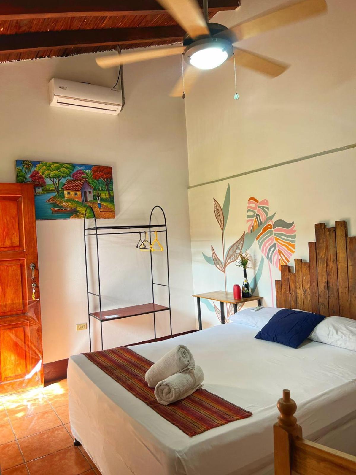 Hotel Al Sole León Екстериор снимка